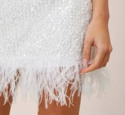 Adrianna Papell Little White Dresses*Sequined Trapeze Halter Dress With Feather Trim In