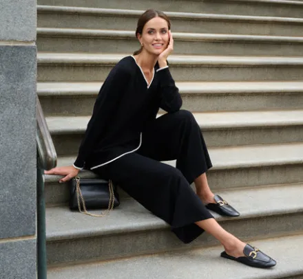 Adrianna Papell Tops & Blouses|Sweaters*V Neck Pullover Sweater With Contrast Tipping In Black Ivory